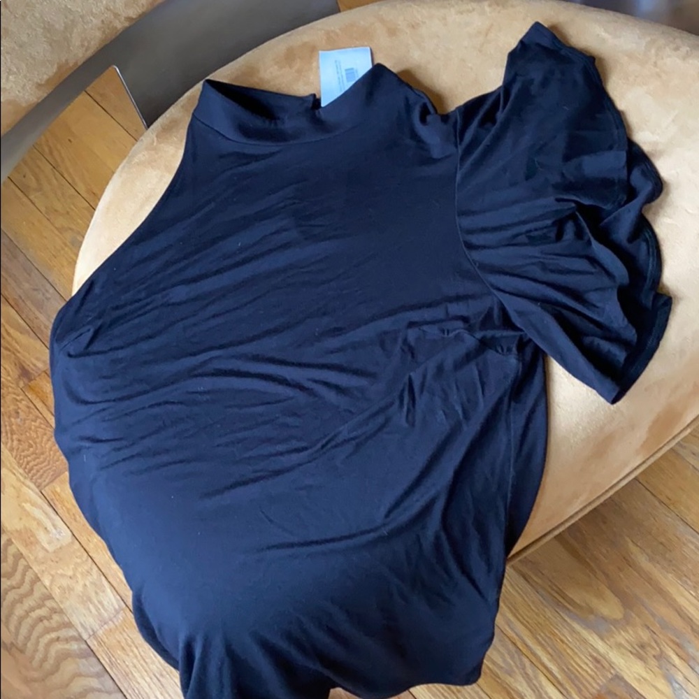 One sleeve shirt with ruffle!